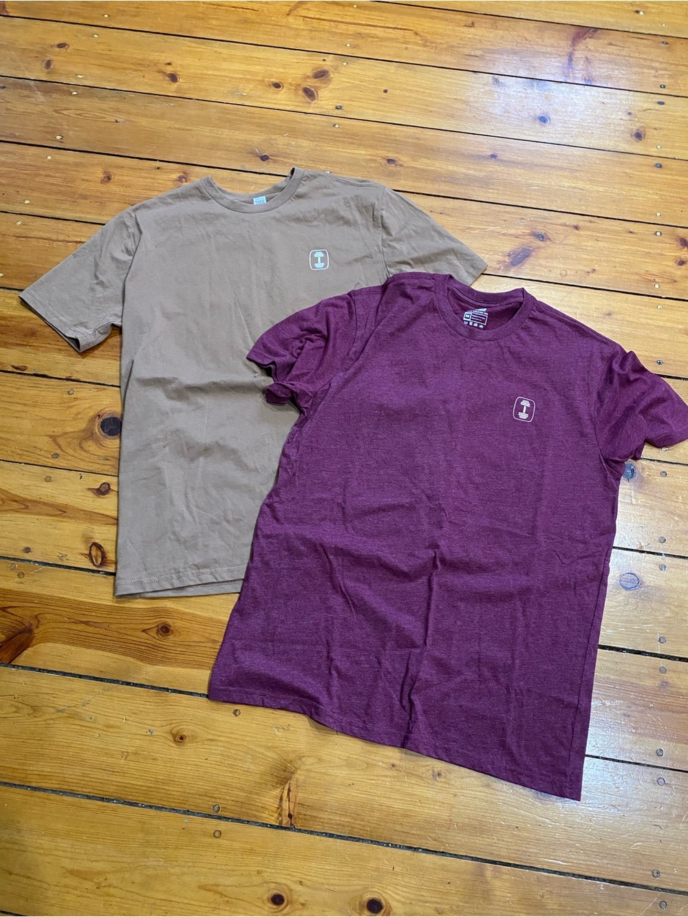 The lift box Two-Pack Short Sleeve Crew Tees in Tan and Burgundy size medium